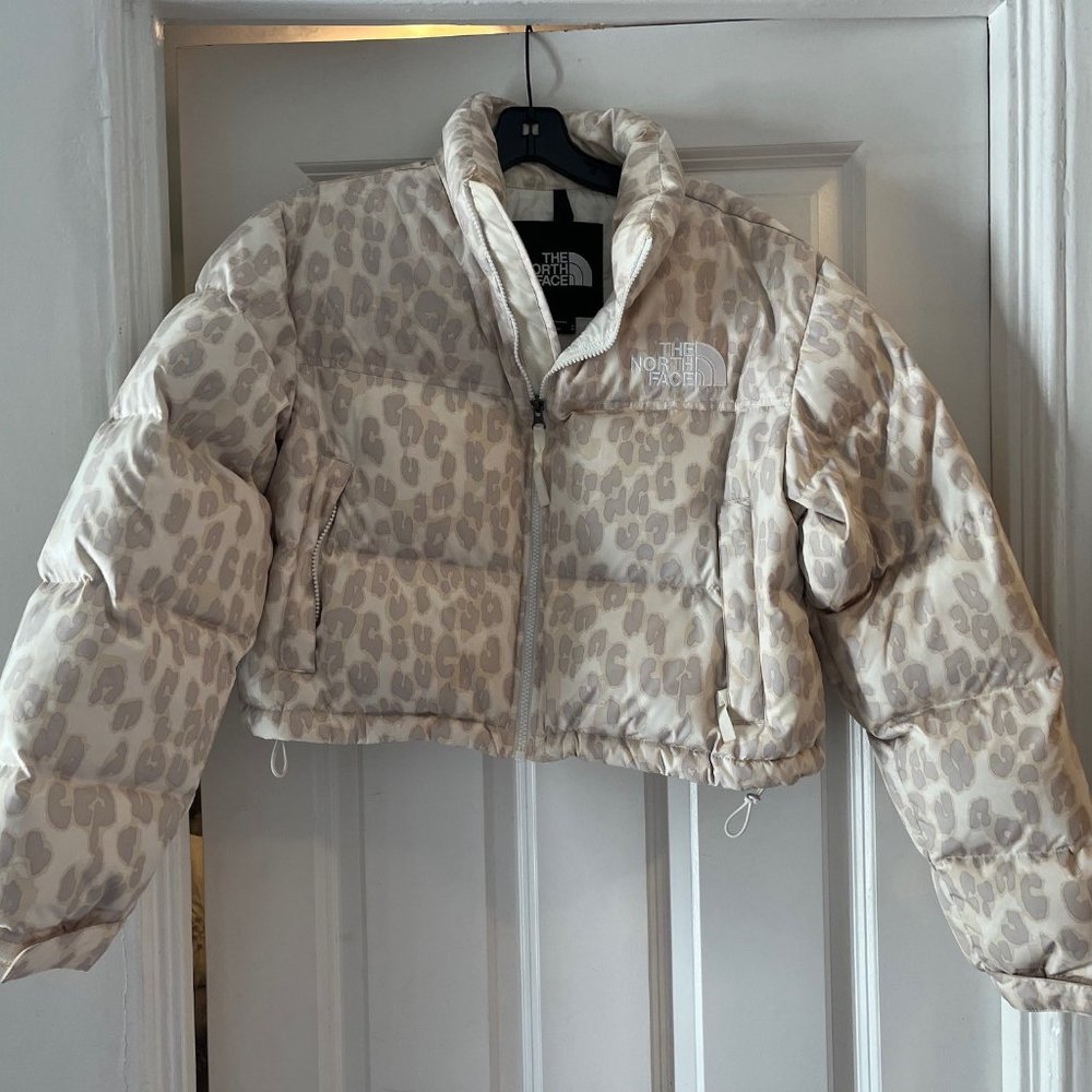The North Face Women’s Short Jacket - Leopard Size M with over-sized baffles